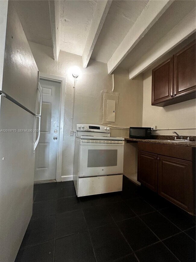 Building Photo - 26510 SW 138th Ave