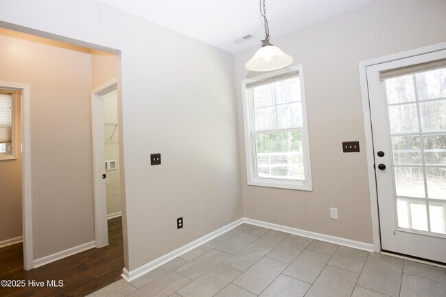 Building Photo - 130 Timberhurst Ct