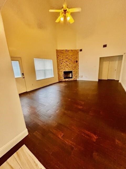 Building Photo - 23915 Floragate Dr