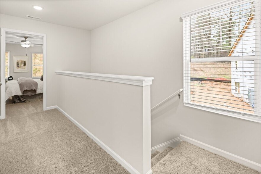 Building Photo - 4270 Notting Hill Dr SW