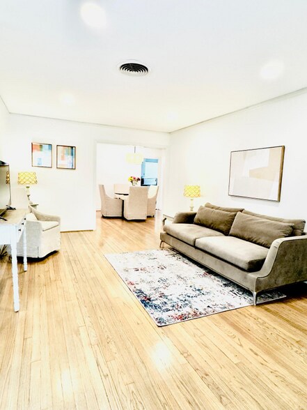 Building Photo - 4017 Osby Dr