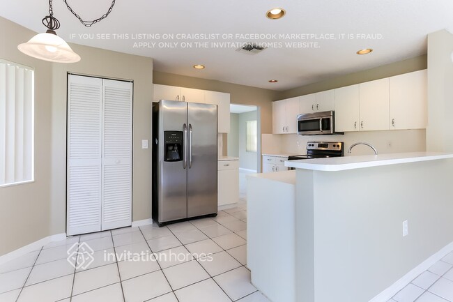 Building Photo - 2565 NW 80th Ave