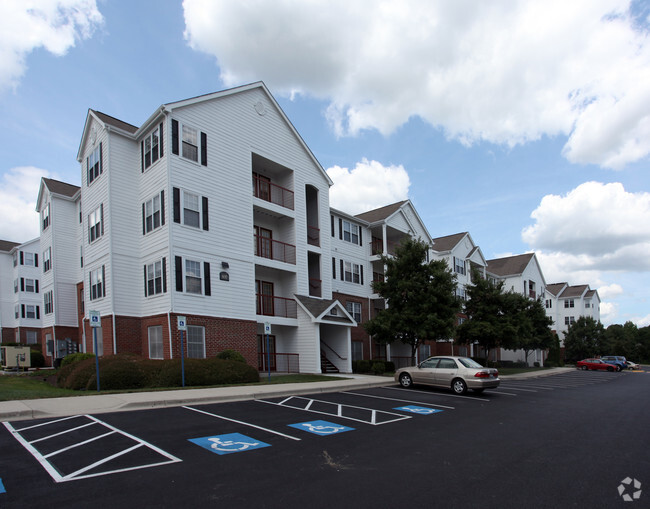 Building Photo - The Courtyards at University of Maryland