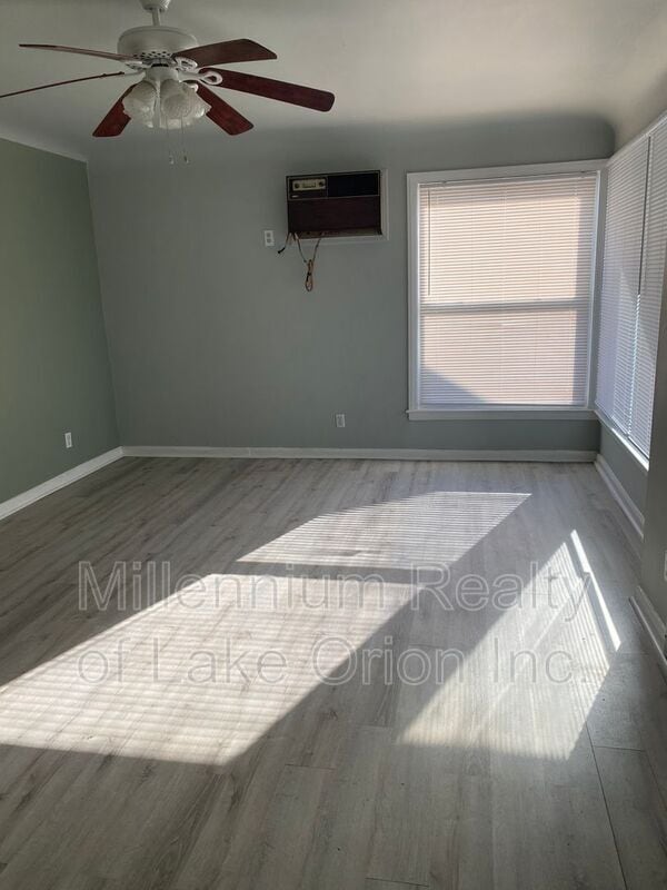 Building Photo - 4673 Academy St