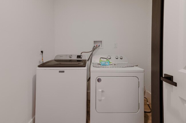 Building Photo - 1775 Harbor Rd