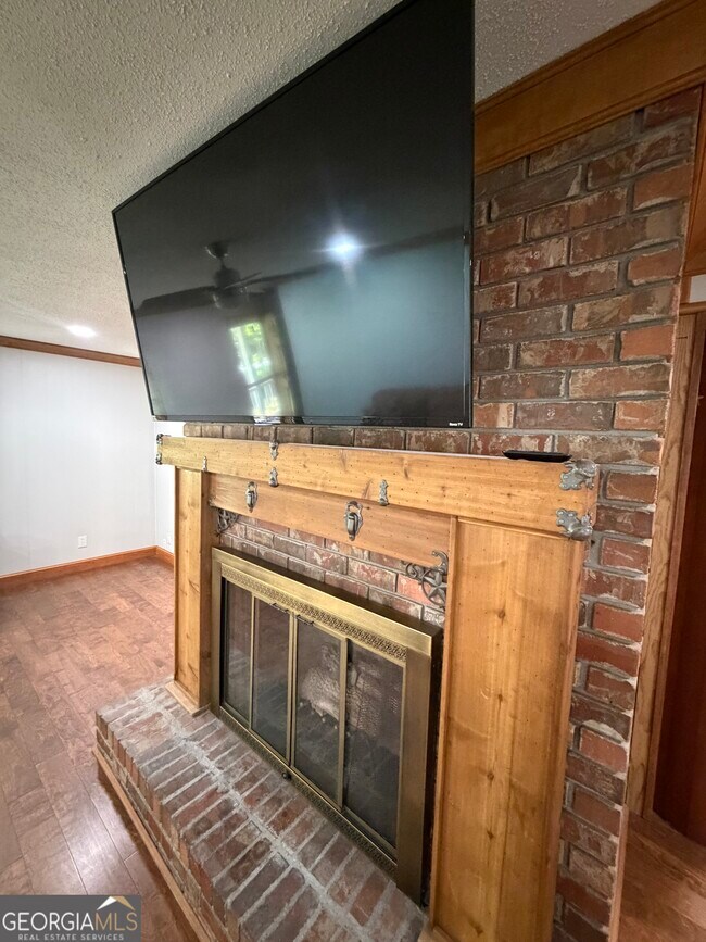 Building Photo - 105 Braemar Dr