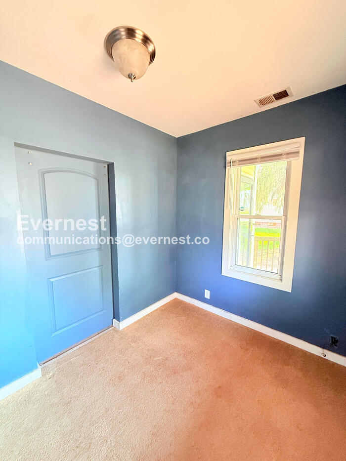 Building Photo - 2314 Airline Ave