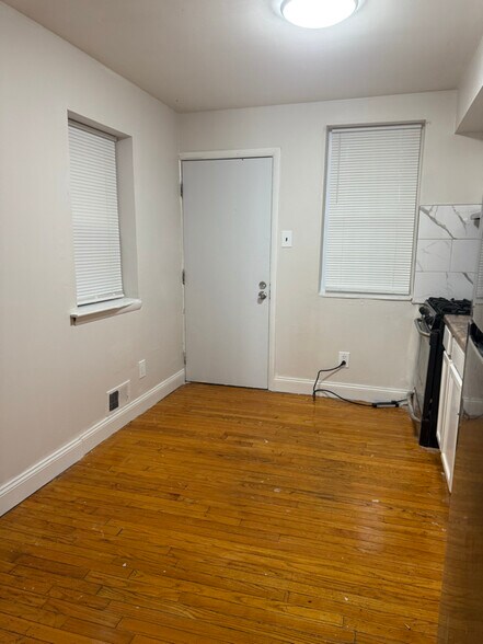Building Photo - 2619 Gerritt St