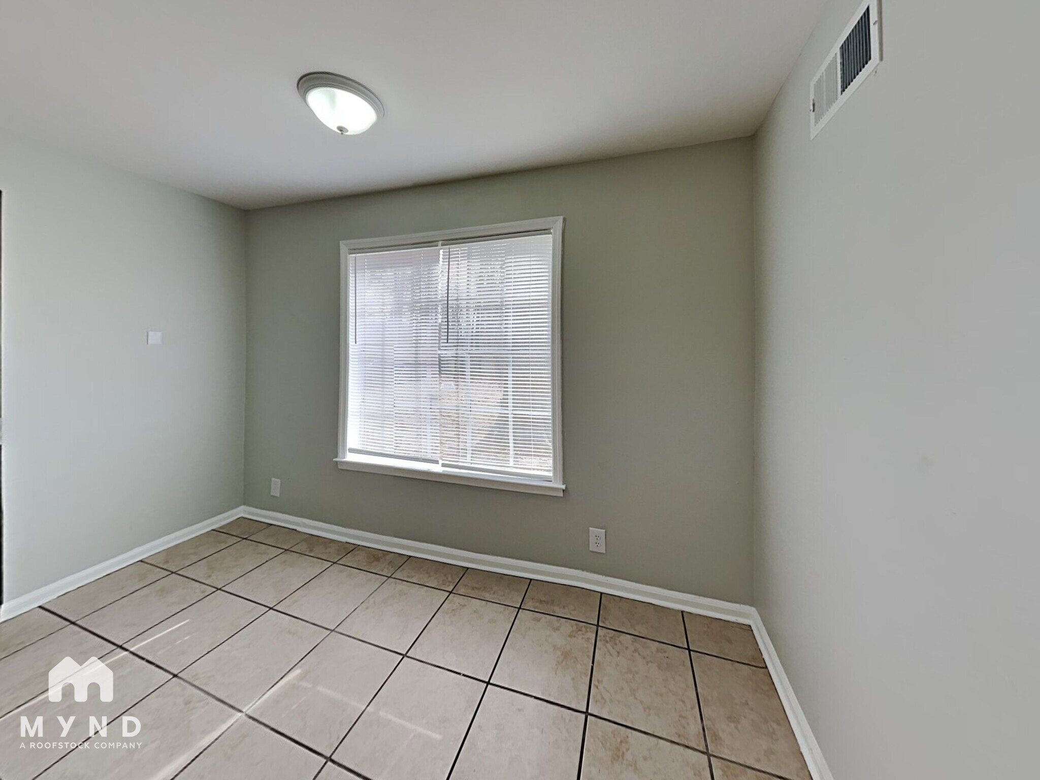 Building Photo - 3281 Whitney Ave