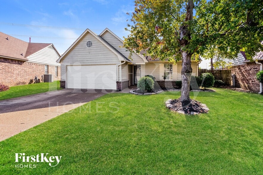 Building Photo - 4668 Amanda Oaks Cir S