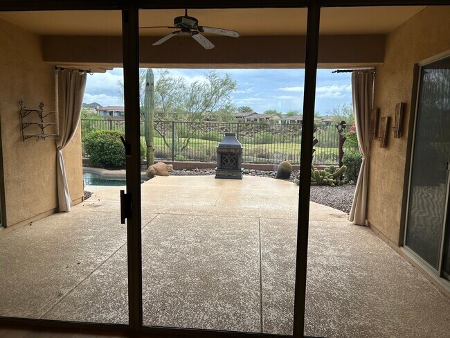 Building Photo - 42019 N Golf Crest Rd