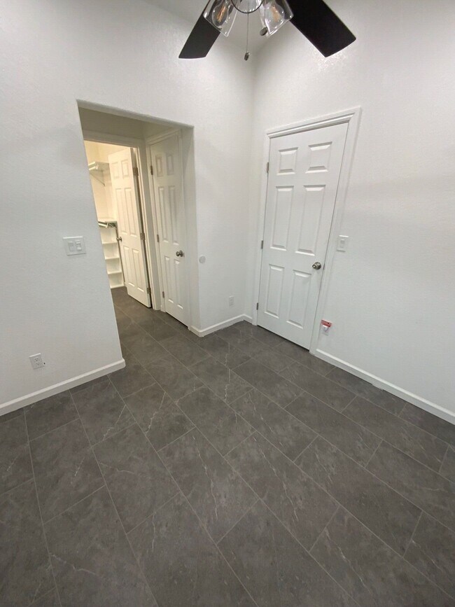 Building Photo - 1729 Bullard Ave.