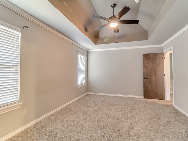 Building Photo - 3813 Normandy Rd