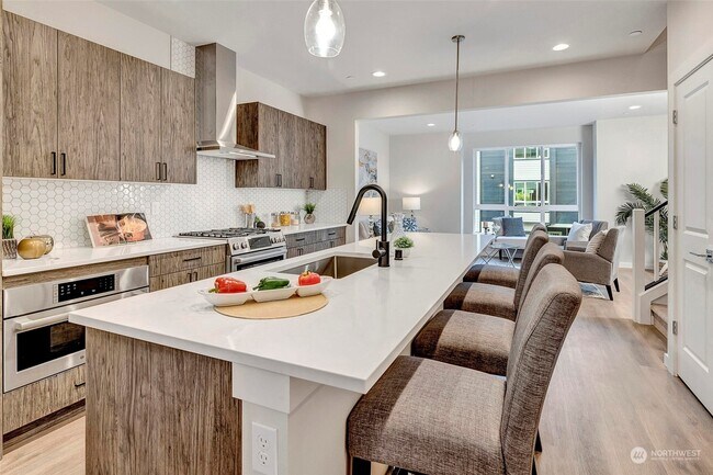 Building Photo - 17347 90th Dr NE