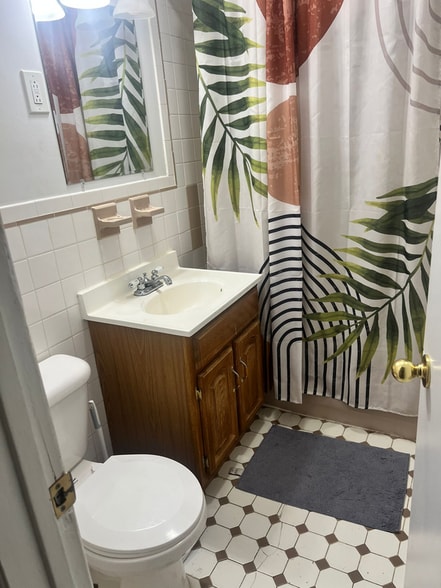 Building Photo - 21 Pavilion Rd