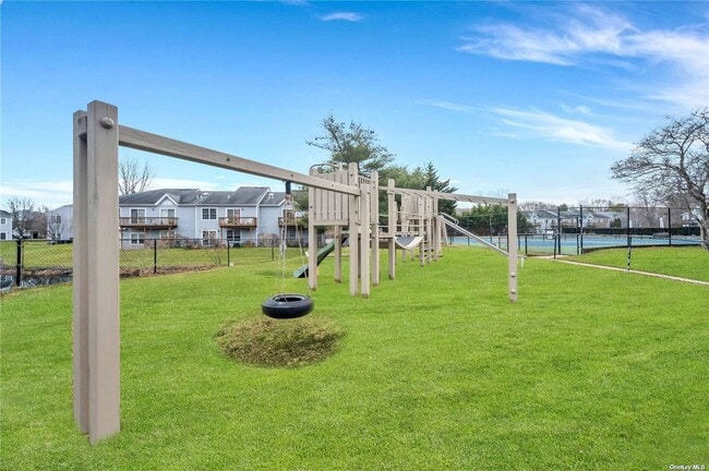 Building Photo - 141 Lakebridge Dr N