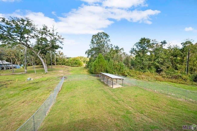 Building Photo - 9825 Fawn Vw Dr