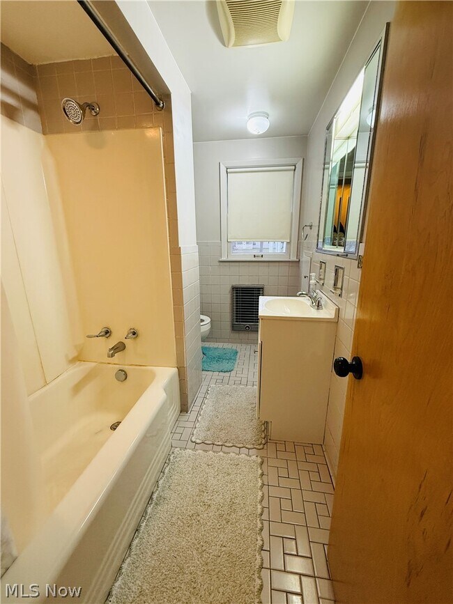 Building Photo - 1602 Logan Ave NW