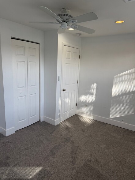Building Photo - 6696 Washington Ave