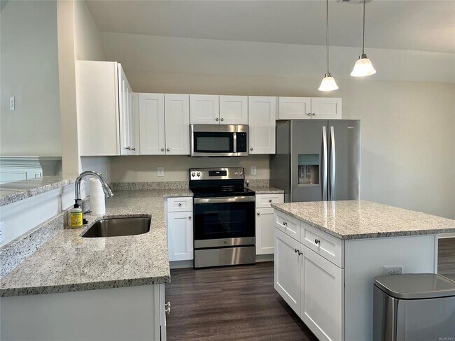 Building Photo - 127 Dawson's Ml Dr