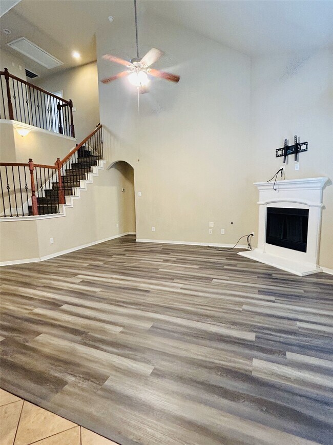 Building Photo - 4423 Fenetre Forest St