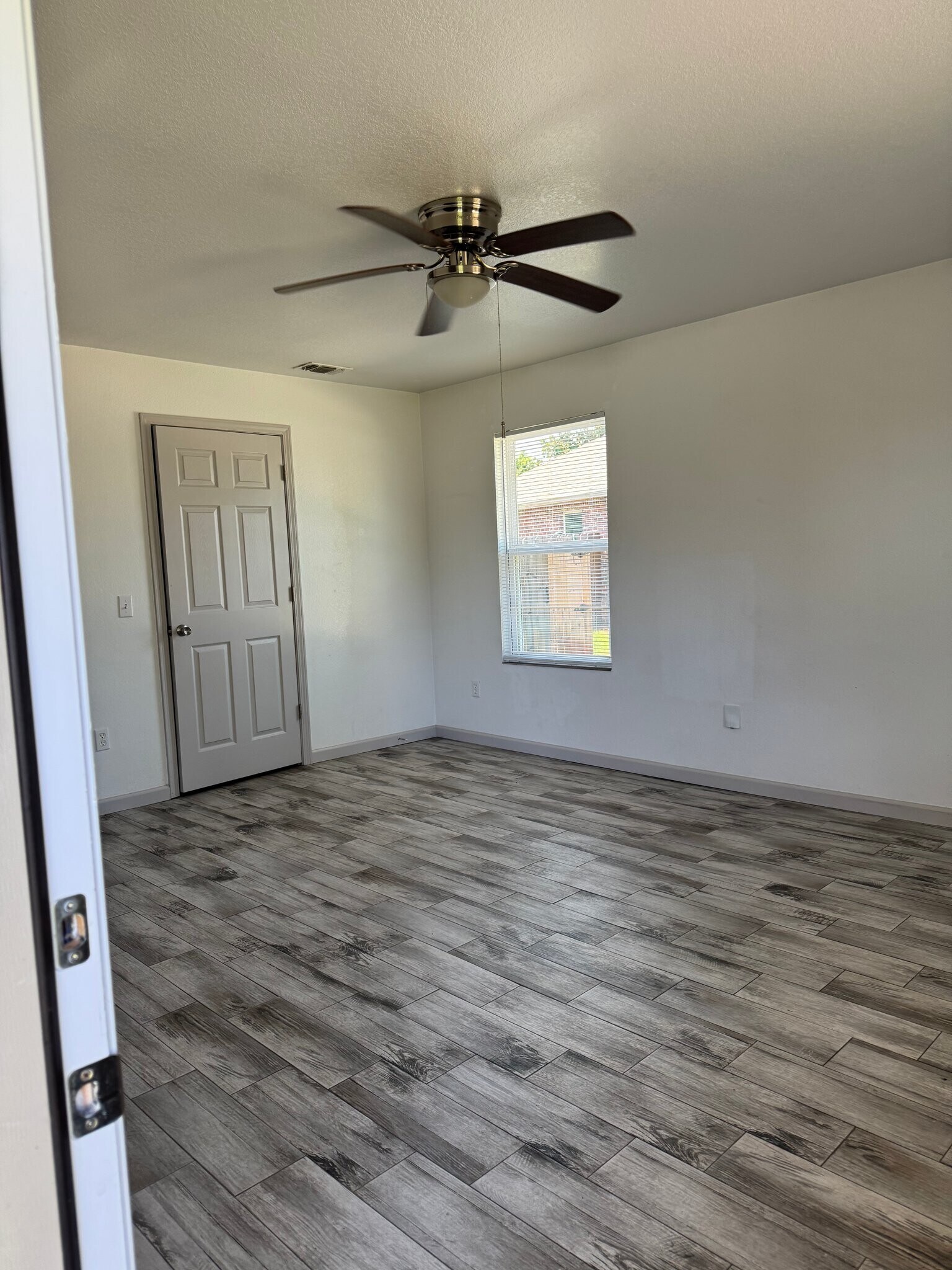 Building Photo - 3393 Green Briar Cir