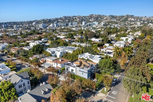 Building Photo - 8149 Waring Ave
