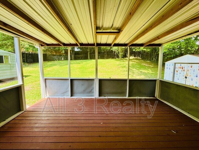 Building Photo - 544 Green Ridge Rd