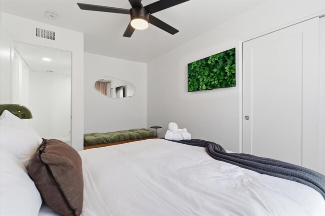 Building Photo - 4308 N Parkway Ave