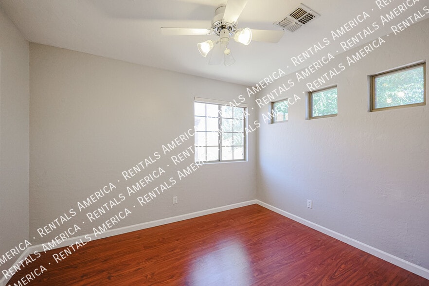 Building Photo - 3440 E Southern Ave