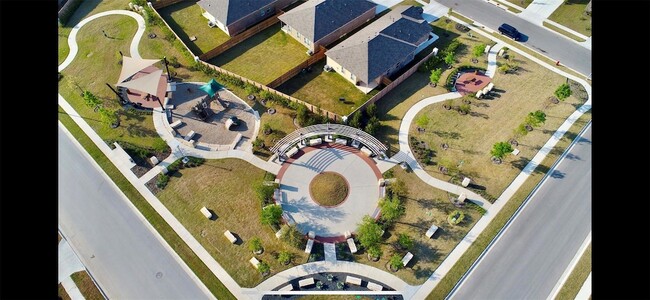 Building Photo - 2036 Port Ellen Dr