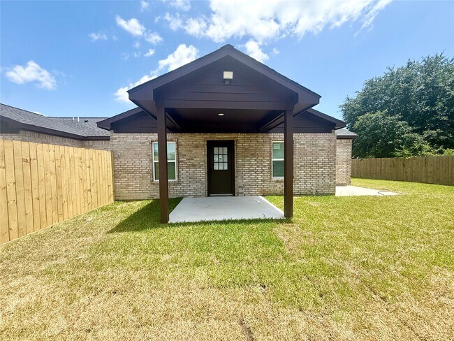 Building Photo - 9508 Quaker Ct