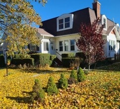 Building Photo - 437 S Craig Pl