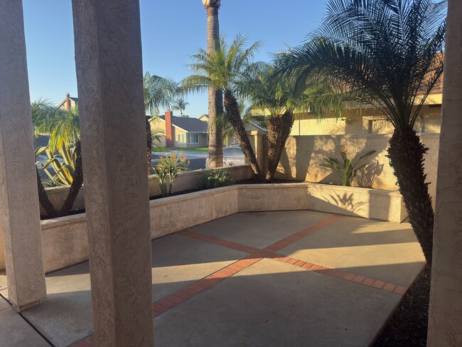 Building Photo - 17571 Cabela Dr