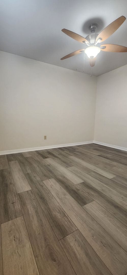 Building Photo - { ROCKWOOD VILLAS } 2/2 Town House Close t...