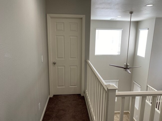 Building Photo - NW!!! 4 bedrooms!!! Pool and Spa!!! All ti...