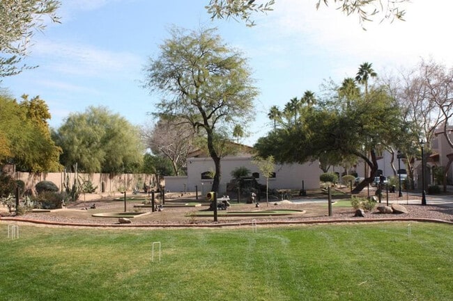 Building Photo - 6302 E Camelback Rd