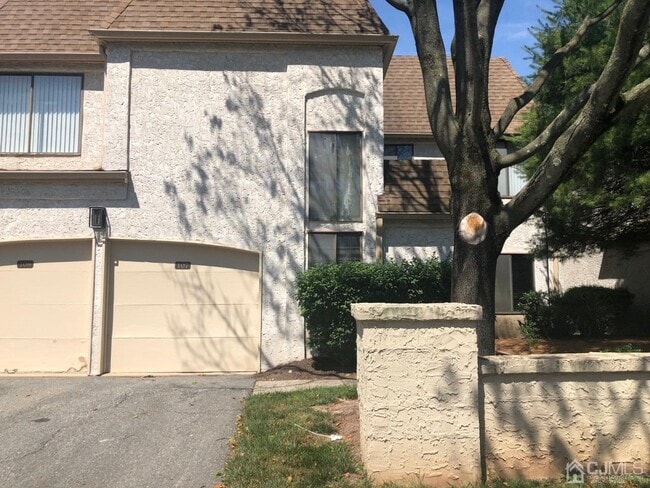 Primary Photo - 107 Park Gate Dr