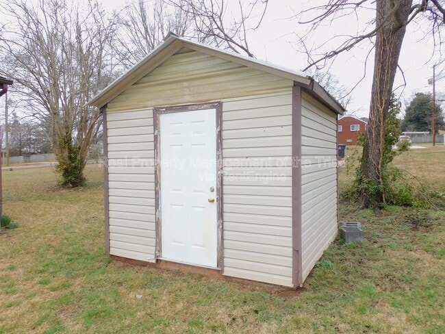 Building Photo - 2636 Reid St