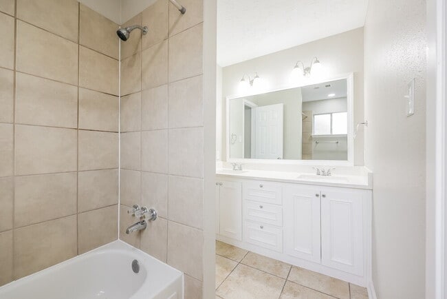 Building Photo - 4911 Larksong Ln
