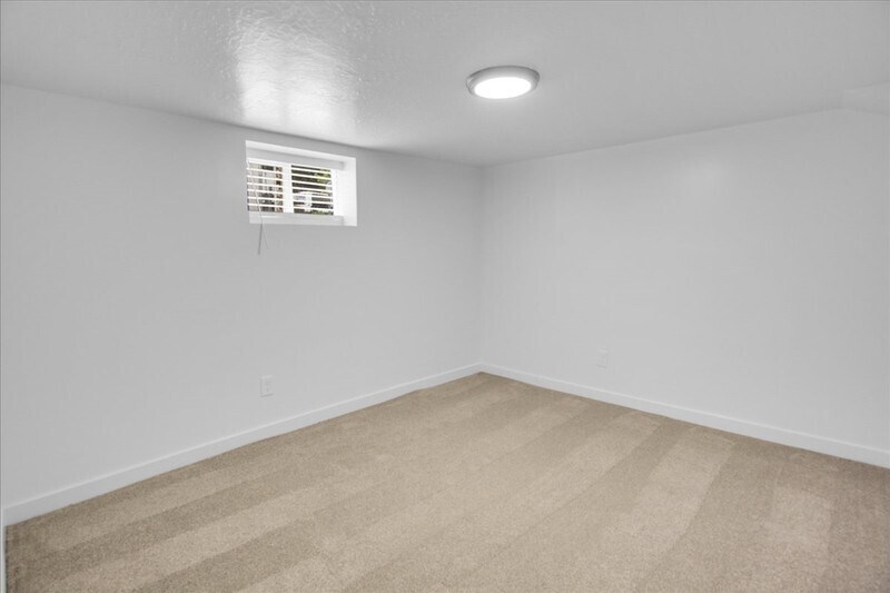 Building Photo - 3568 Orchard Ave