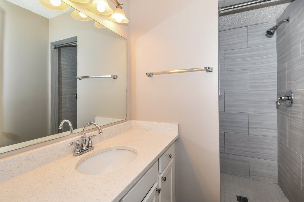 Building Photo - 8056 Rodin Ct
