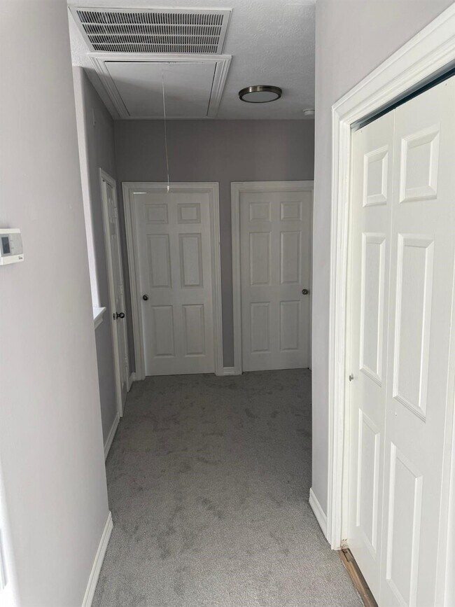 Building Photo - 10366 Panther Point Dr