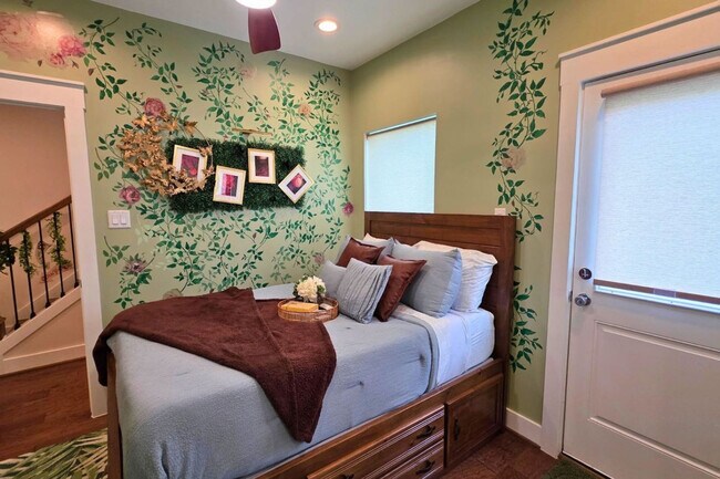 Building Photo - 5342 Donovan Gdns Ln