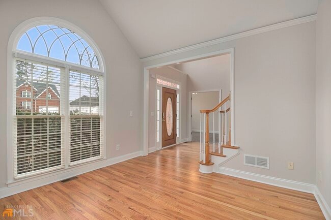 Building Photo - 592 Kenion Forest Way