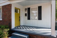 Building Photo - 2 Bedroom, 1 Bath in Melrose Heights - Ava...