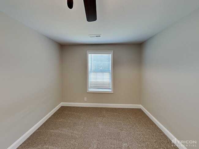 Building Photo - 633 Battery Ct