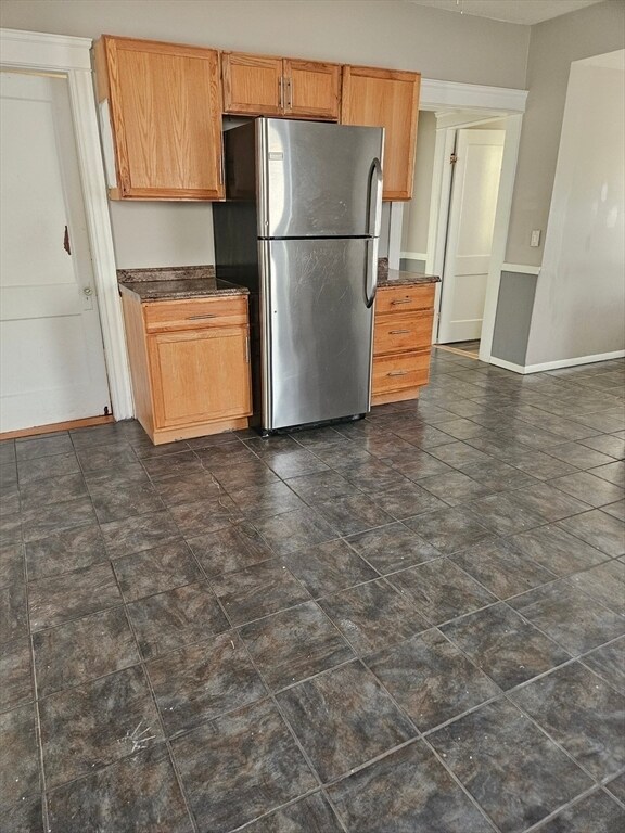 Building Photo - 53 Chaplin St