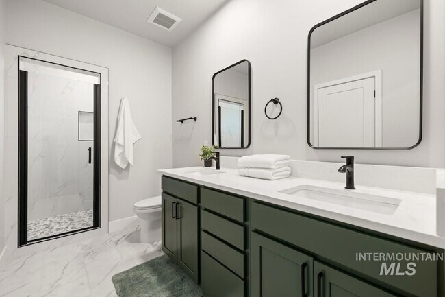 Building Photo - 10494 W Shields Ave