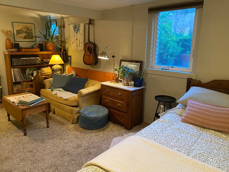 Building Photo - 7216 N McKenna Ave